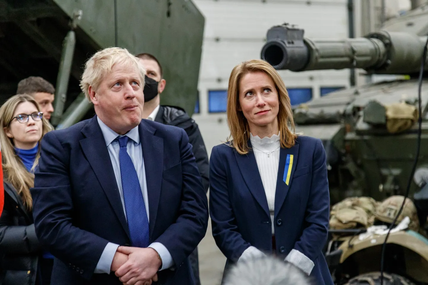 Boris Johnson tänavu 1. märtsil Eesti peaministri Kaja Kallasega Tapa sõjaväelinnakus.  Postimees FOTO: Mihkel Maripuu