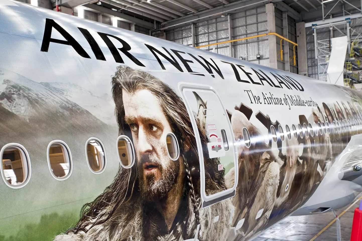 Air New Zealandi lennukit kaunistas pilt filmist «Kääbik».
