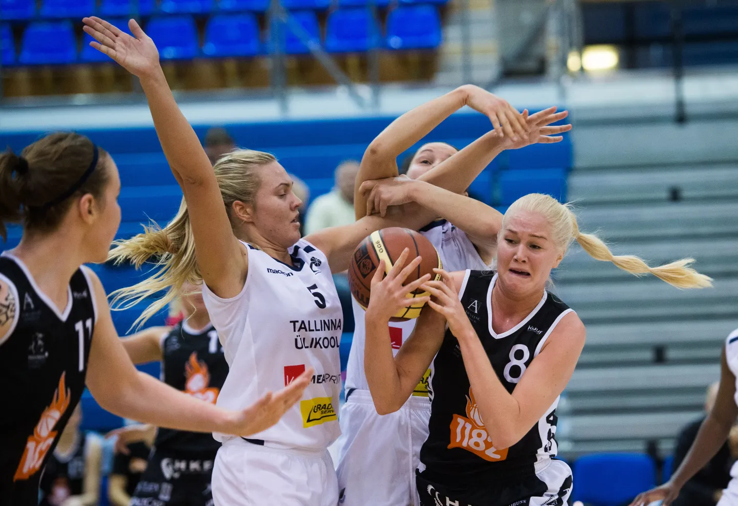 Hetk talvisest karikafinaalist Tallinna Ülikooli ja 1182 vahel.