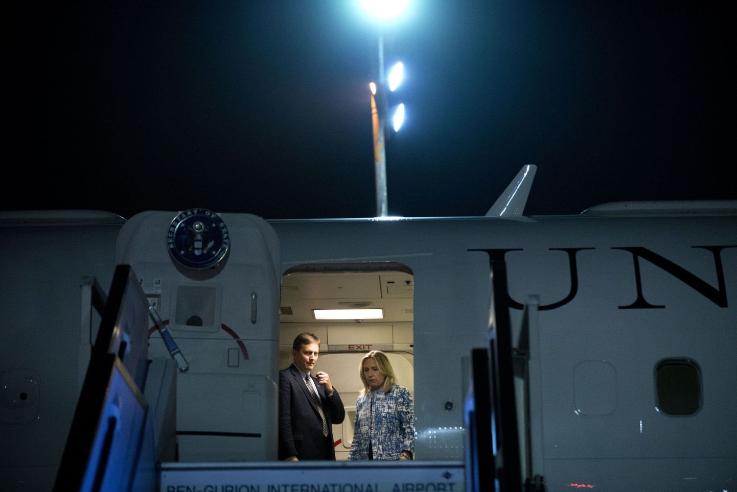 Hillary Clintoni saabumine Ben Gurioni lennuväljale.