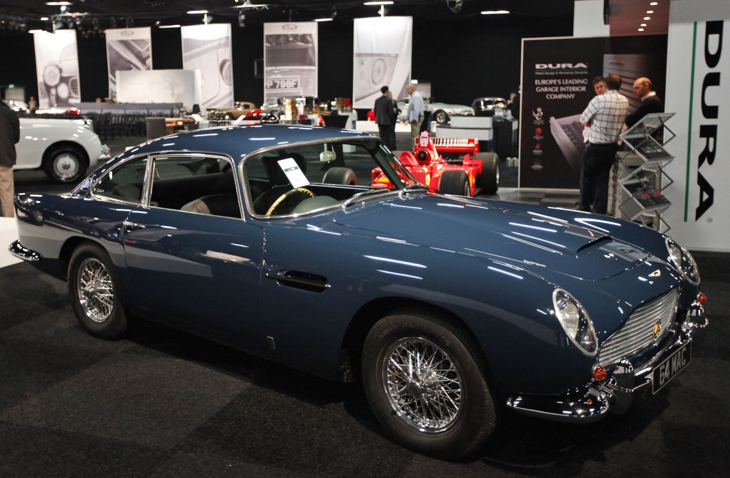 1964. aastal valminud Aston Martin DB5, miks kunagi kuulus ansambli The Beatles liikmele Paul McCartneyle.