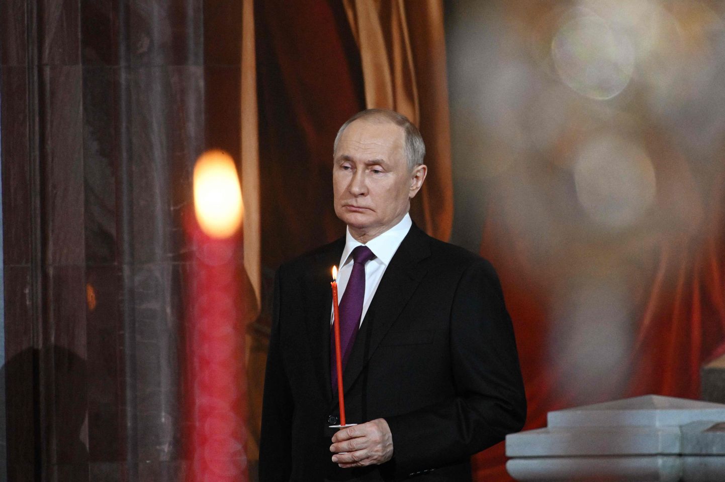 Venemaa president Vladimir Putin osales 16. aprillil 2023 Moskvas Päästja Kristuse katedraalis lihavõttejumalateenistusel