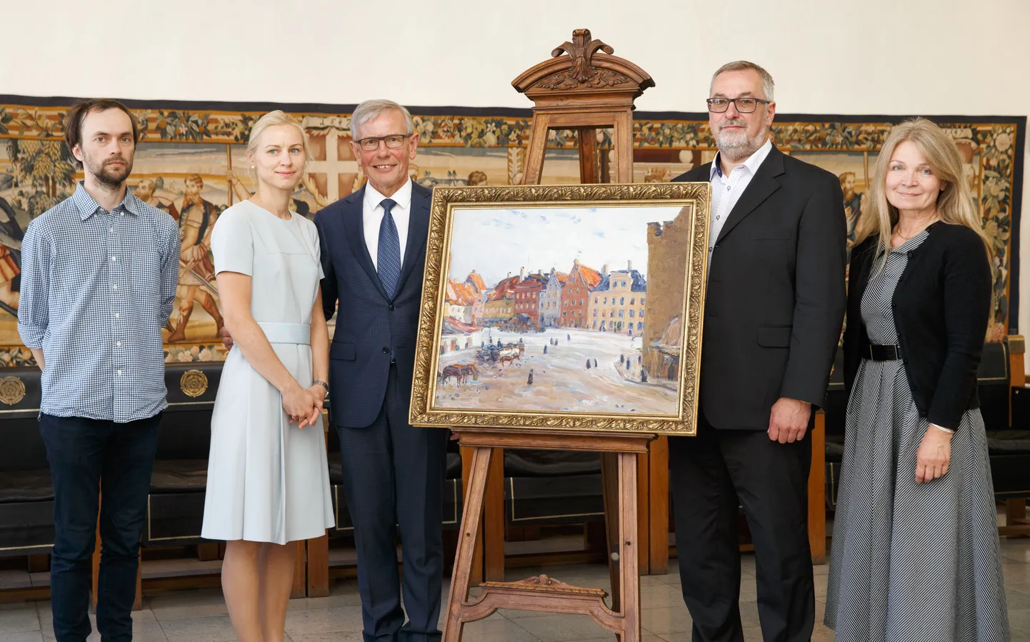 Näituse «Rõõm linna südames» koostöölepingu tutvustamine Tallinna raekojas täna, fotol Eero Epner, Maris Kunila, Enn Kunila, Toomas Sepp, Elvira Liiver Holmström.