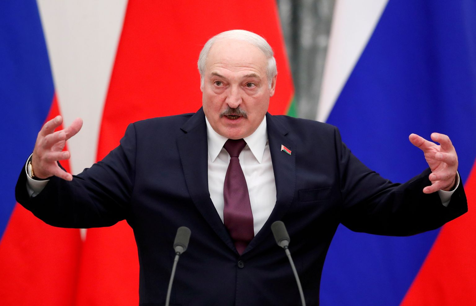 Valgevene diktaator Aljaksandr Lukašenka juhib uue põhiseaduse loomist.