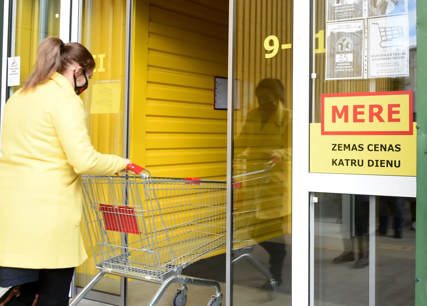 Krievijas zemo cenu mazumtirdzniecības tīkla veikals "Mere" Iļģuciemā.