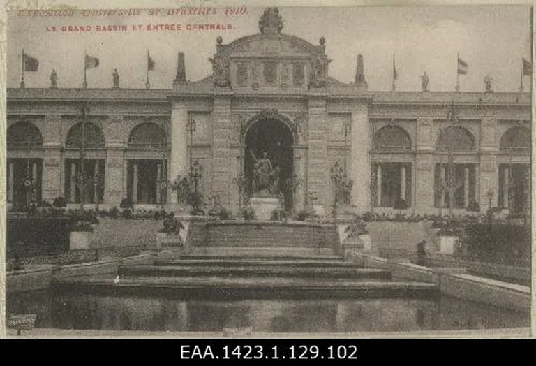 Vaade suurele basseinile ja peasissekäigule Brüsseli 1910. a maailmanäituse ajal, fotopostkaart