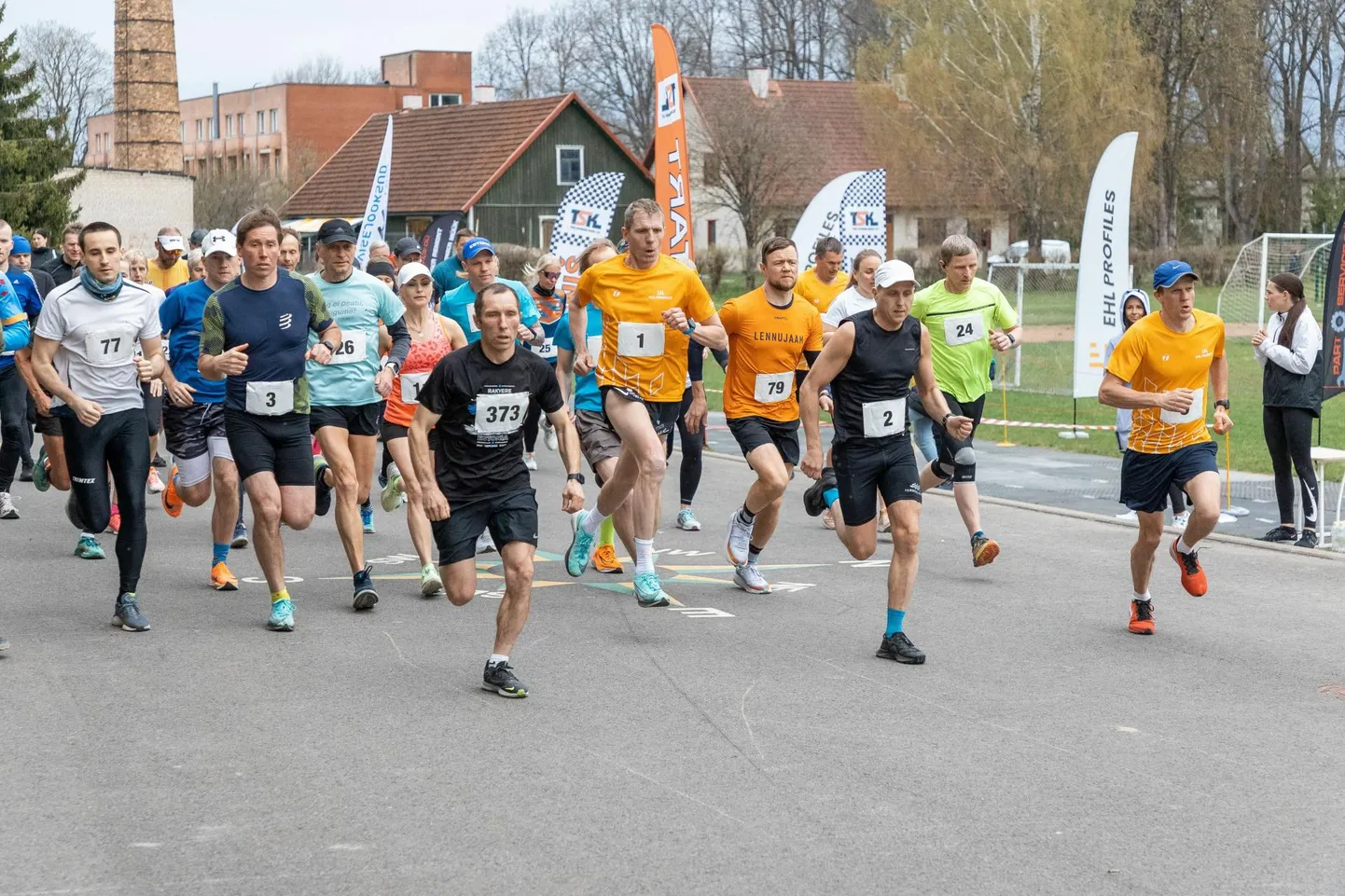 Türi maratoni avaetapile kogunes üle 150 startija.