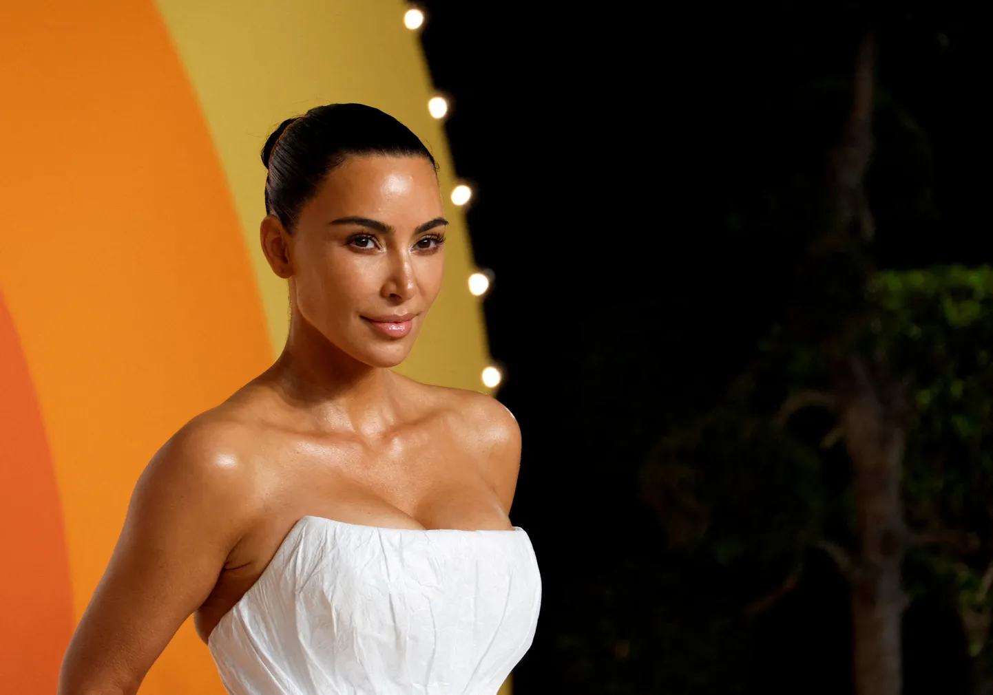 Kim Kardashian Vanity Fairi Oscarite peol 2. märtsil 2025.