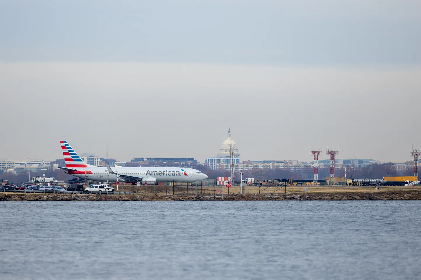 USA lennufirma American Airlines reisilennuk Washingtoni lennujaamas. Foto on illustratiivne.