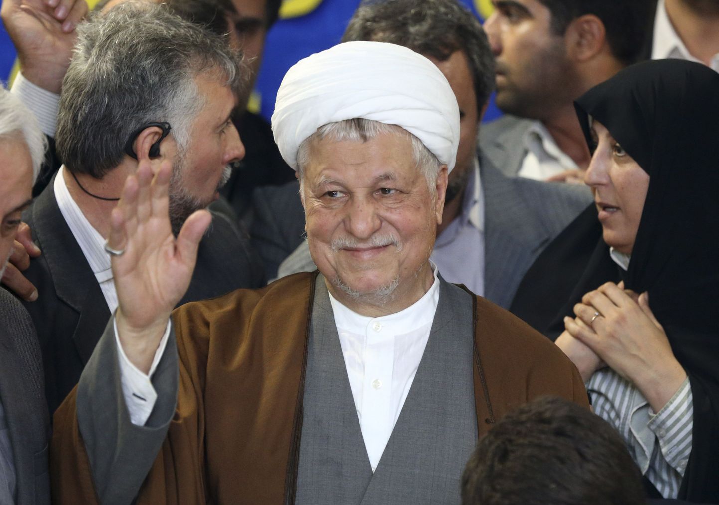 Iraani mõjuvõimsaim institutsioon - 12 islamiõiguse asjatundjast koosnev järelevalvenõukogu ei lubanud mõõdukat ekspresidenti Akbar Hashemi Rafsanjanit kandideerima 14. juunil toimuvatel presidendivalimistel.