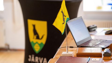 JÄRVAMAA SAI UUE JUHTAMETNIKU ⟩ 2500 euroga inimest ei leitud, küll aga 2900 eurose palgaga