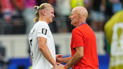 VIDEO ⟩ Norra jalgpallikoondise peatreener heitis Brasiiliale kinda