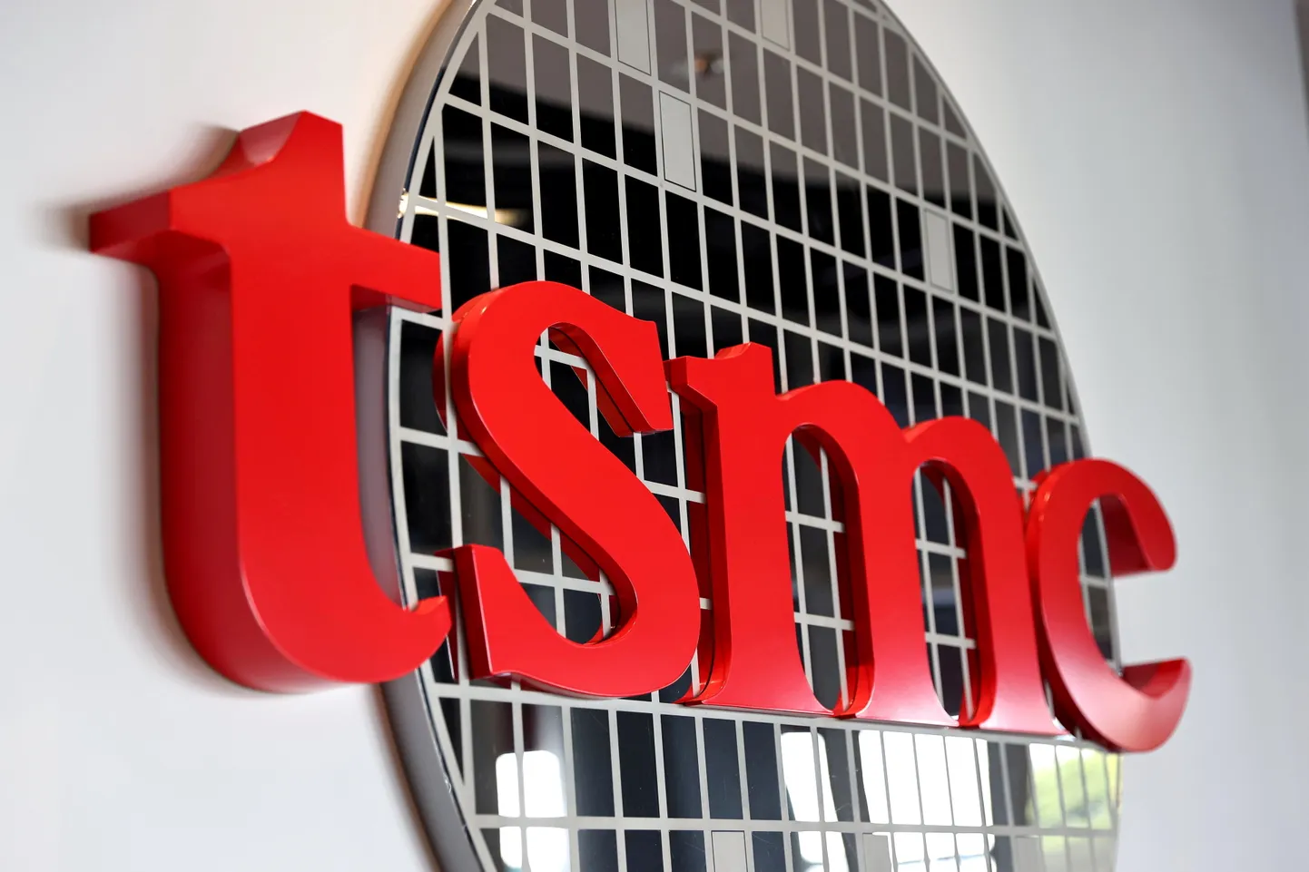 Taiwan Semiconductor Manufacturing Co (TSMC) logo