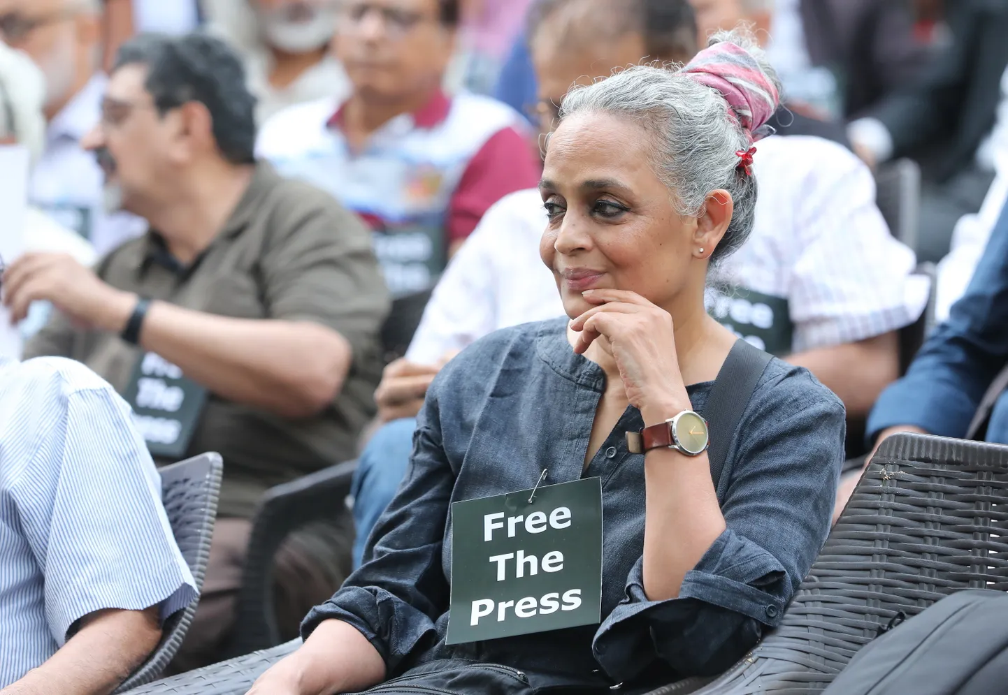 Arundhati Roy 4. oktoobril 2023 New Delhis toimunud üritusel, kus protestiti ajakirjanikke ahistanud politseihaarangu vastu, mis toimus päev varem.