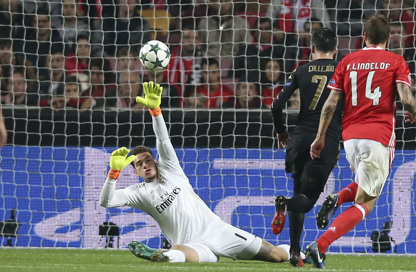Jose Callejon väravat löömas