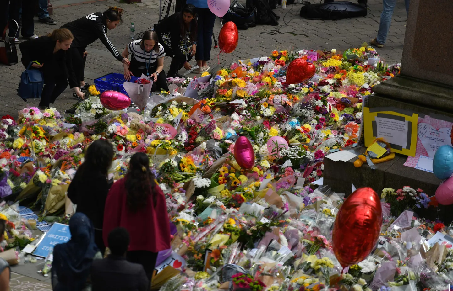 Manchesteri rünnakus hukkunute mälestamine