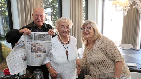 GALERII ⟩ Tartu restoran Hõlm kattis oma kümneaastase ajaloo esimese pika laua 100 aasta juubeliks