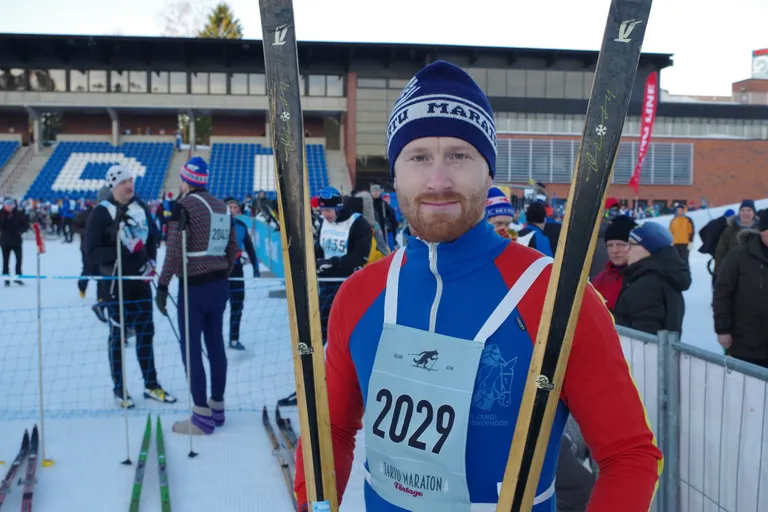 Jürgo Väli Viljandimaalt oli saanud endale kuulsa ajalooga suusapaari.