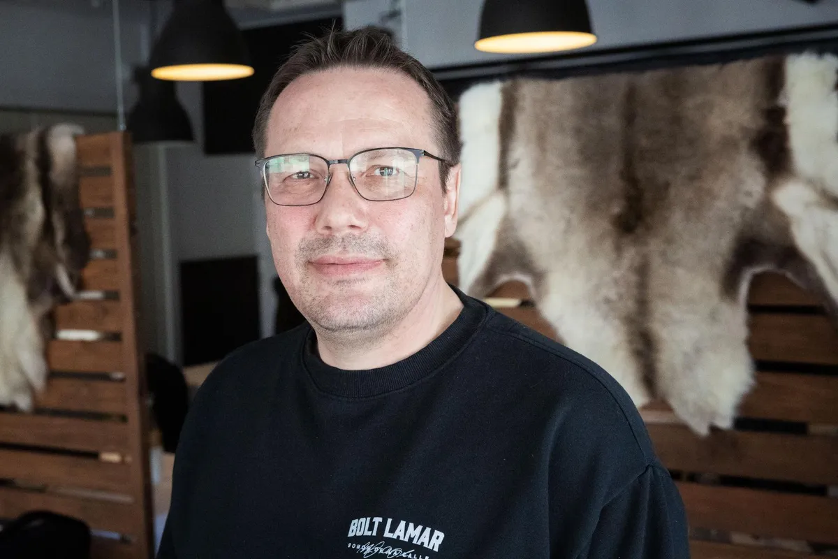Erik Jensen - Gröönimaa parlamendi liige, endine rahandusminister ja Sotsiaaldemokraatliku partei Siumut endine esimees usub, et Gröönimaa suudaks oma maavarasid tulevikus edukalt ära kasutada.
