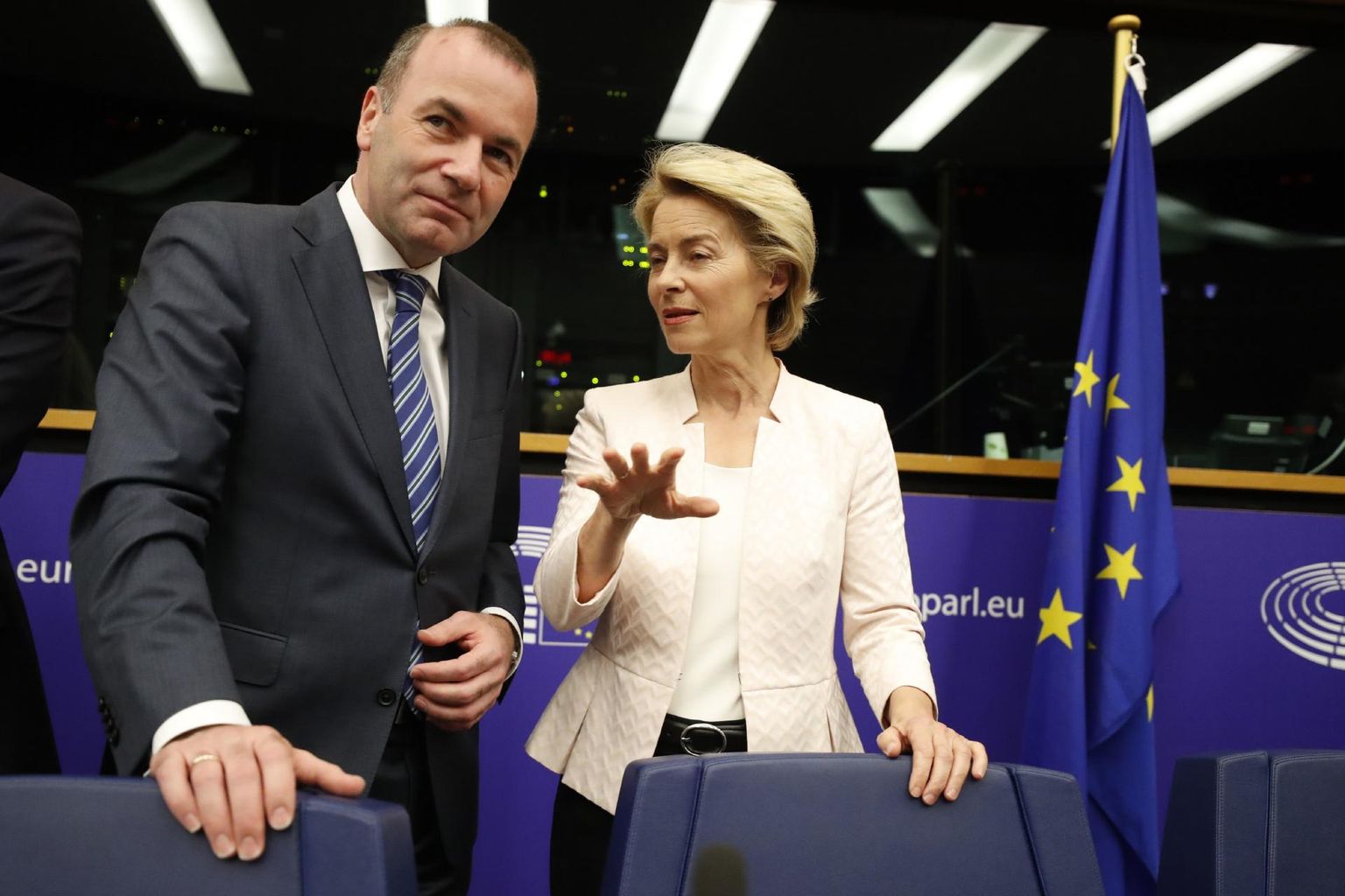 Kuna uueks Euroopa Komisjoni presidendiks saab Ursula von der Leyen (paremal), mitte Manfred Weber, tähendab see sisuliselt surmaotsust Spitzenkandidateni protseduurile. 