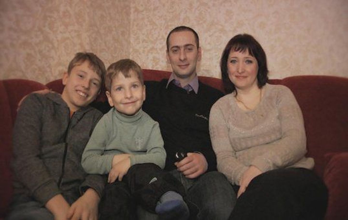 Эмин Наринян, его супруга Анна Терехина и их сыновья Дмитрий и Никита