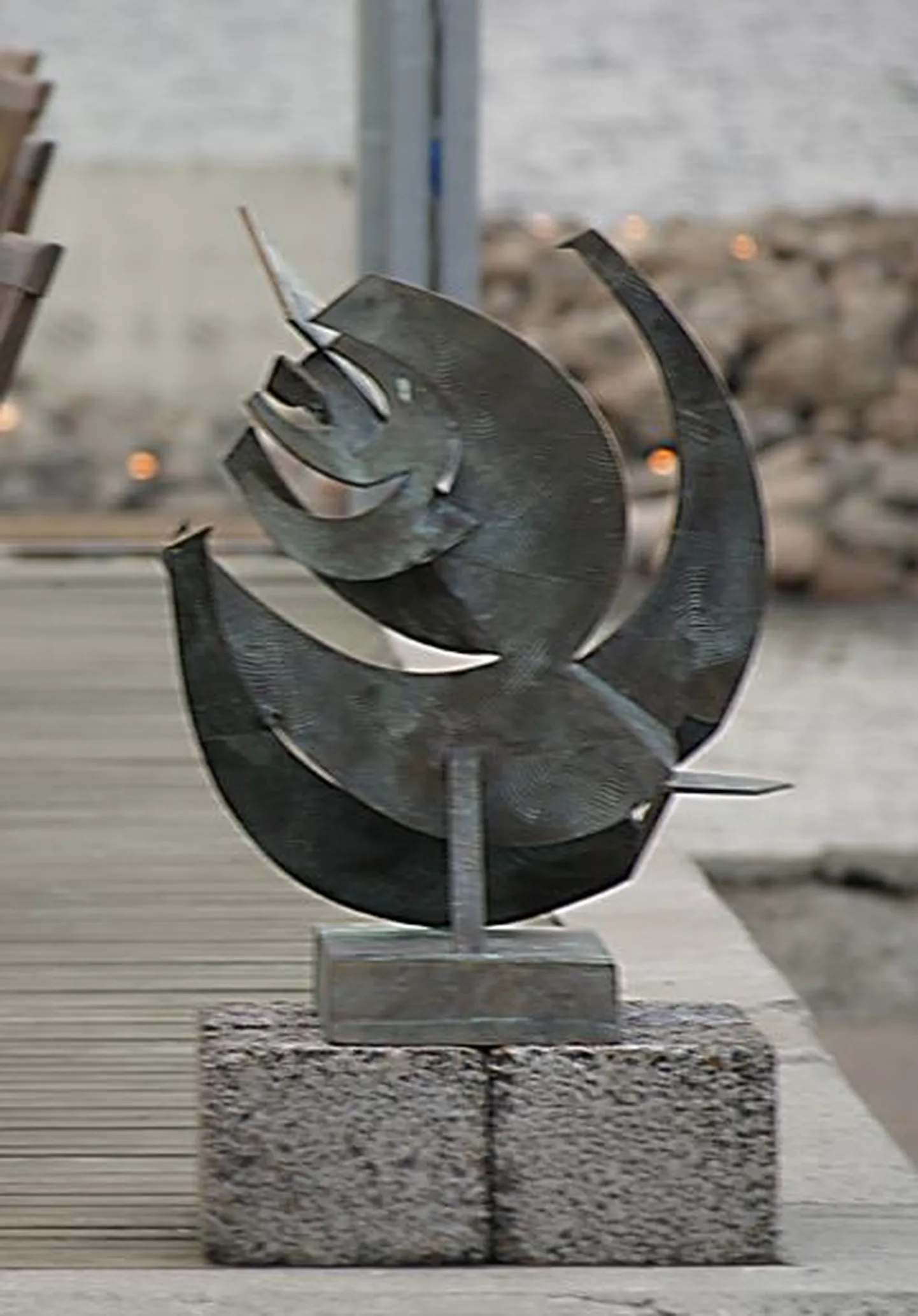 Edgar Viiese skulptuur «Sinilind».