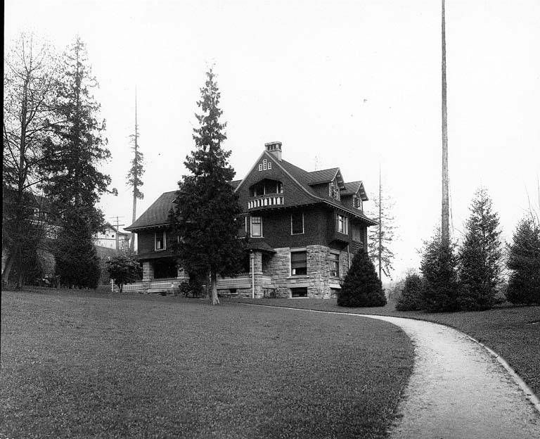 Kobeina māja 1924. gadā