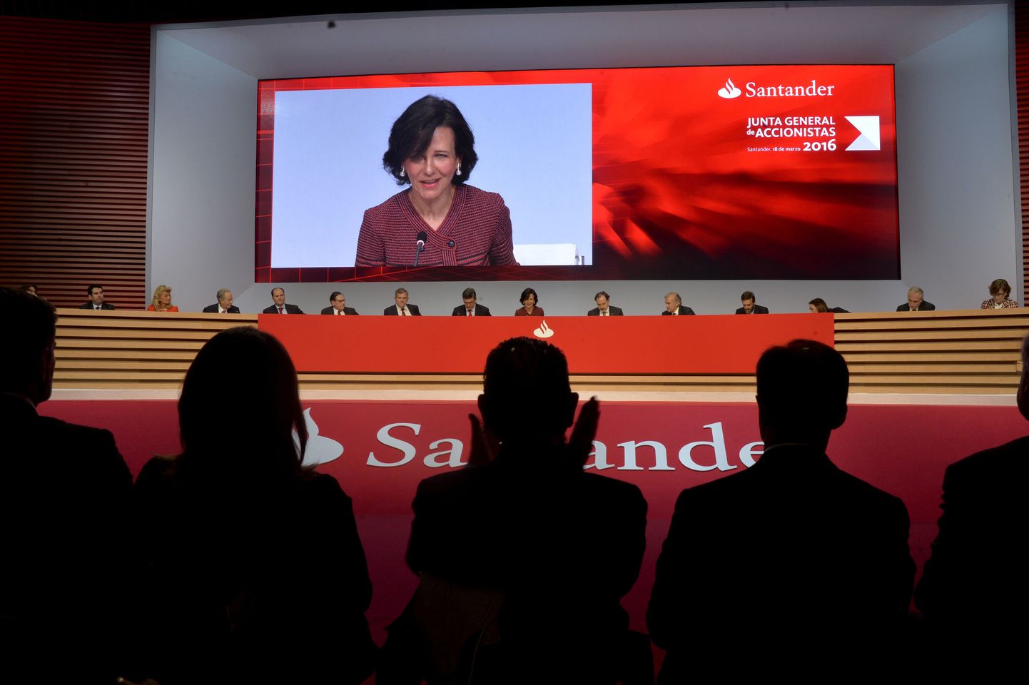FILE PHOTO: Ana Botin, chairwoman of Spain's largest bank Banco Santander, addresses shareholders during the annual general meeting of shareholders in Santander March 18, 2016. REUTERS/Vincent West /File Photo
