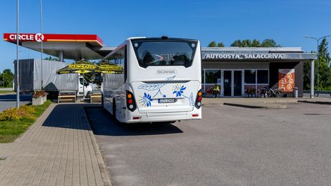 Pärnumaa bussid hakkavad taas sõitma Salacgrīvasse