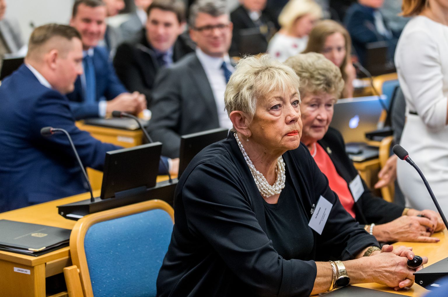 Eelmisel korral jättis Tallinna volikogu koalitsioon hääletamata volikogu aseesimehe kandidaadi Sander Andla poolt, seekord jäeti hääled andmata Ivi Eenmaale.