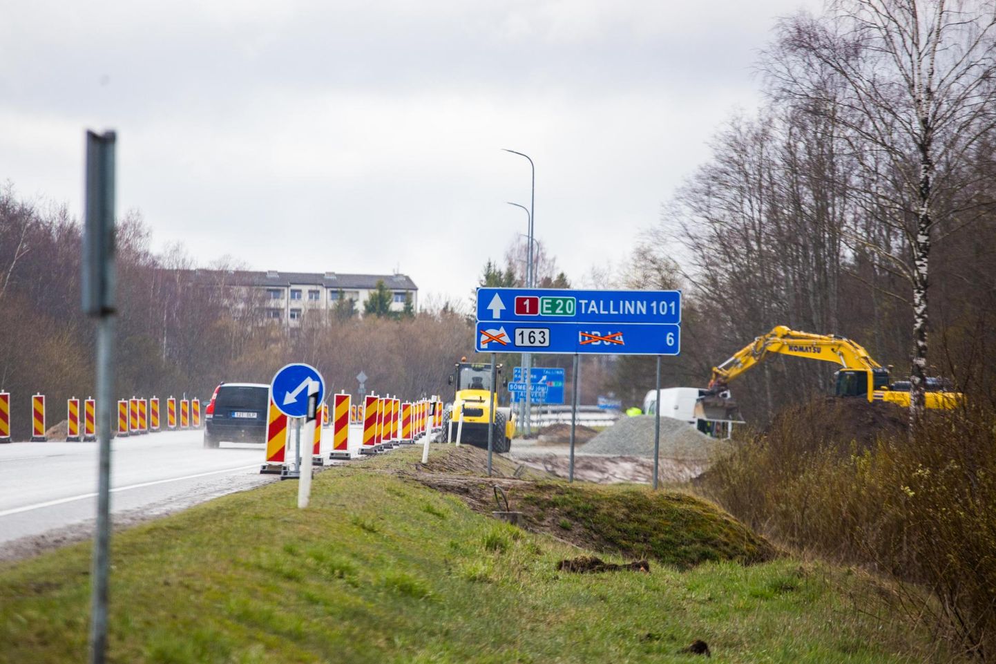 Rekonstrueerimistööd Tallinna–Narva maanteel Ubja ristmikul.