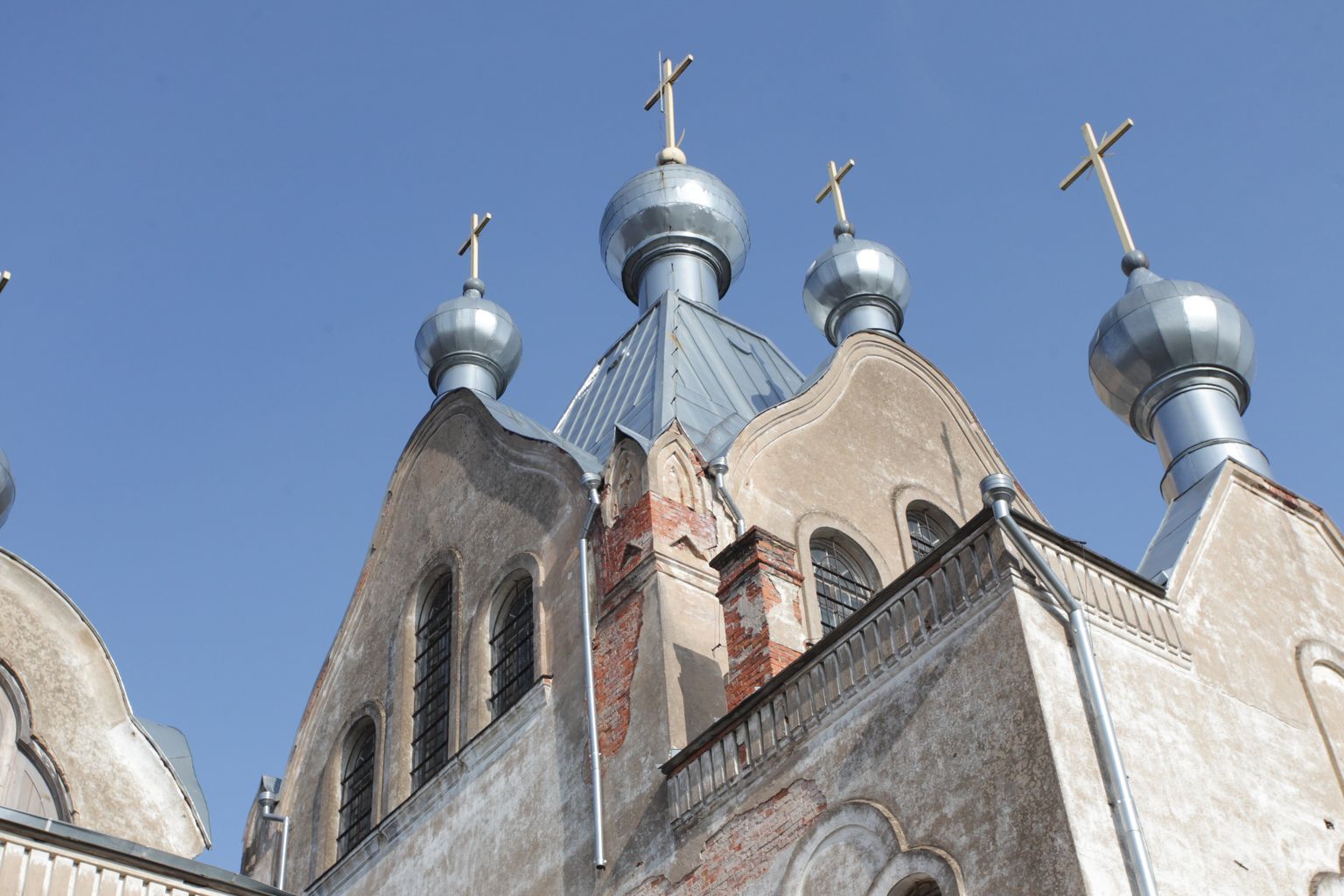 Pühade Aleksandrite kiriku kuplid.