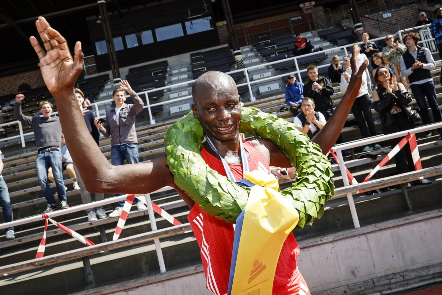 Keenia maratoonar Onemus Kiplagat Kiplimo võitis  31. mail Rootsis Stockholmi maratoni ajaga 2:11.33.
