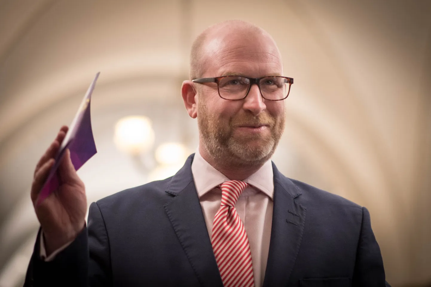 Möödunud aasta novembris Suurbritannia ELi vastase erakonna Ühendkuningriigi Iseseisvuspartei (UKIP) uueks juhiks saanud endine ajalooõppejõud Paul Nuttall.