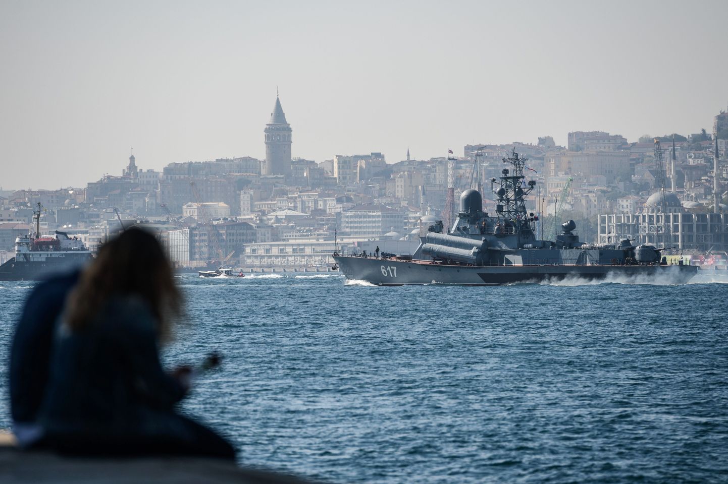 Vene raketilaev teel Bosporuse väinast Vahemerele.