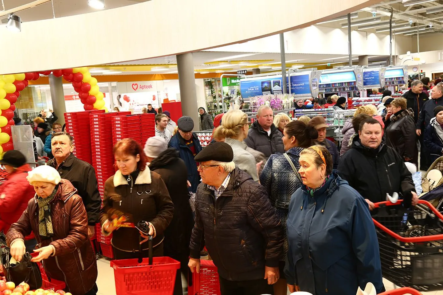 Lasnamäel asuva Kärberi tn Selveri avamine.