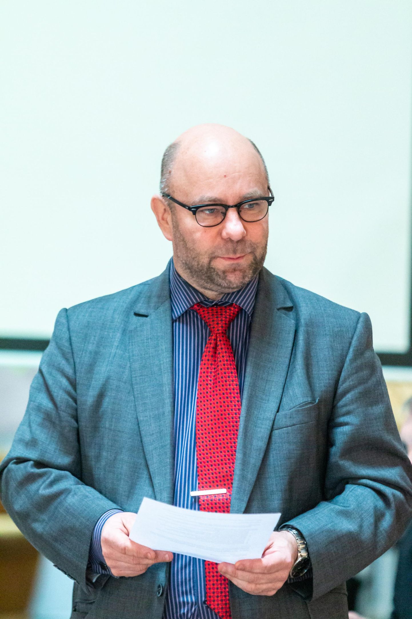 Otepää endine vallavanem, praegune Otepää vallavolikogu liige Kaido Tamberg on pidanud prokuratuuri käitumist enda suhtes tarbetuks jõudemonstratsiooniks.