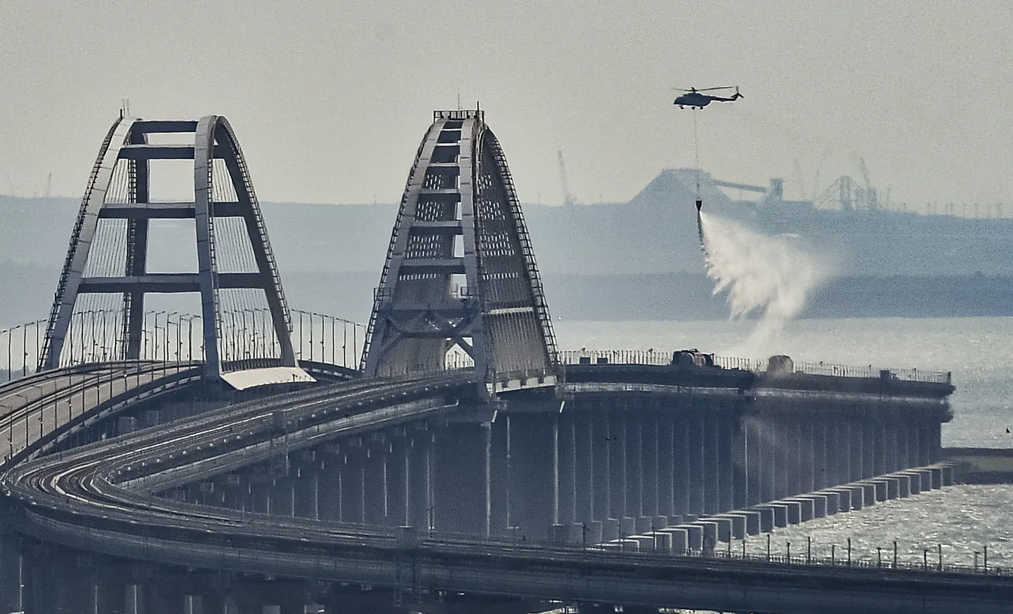 Крымский мост. Иллюстративное фото.
