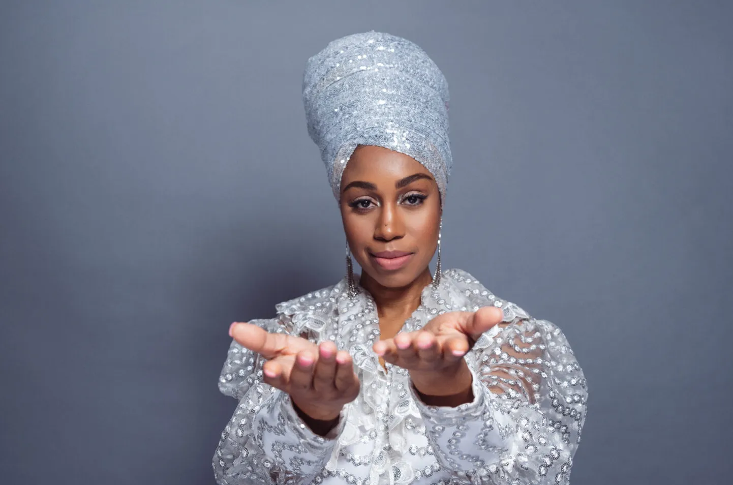Jazzkaare peaartist, erakordse häälega Jazzmeia Horn saabub Viru Keskuse toel Eestisse 1. mail ning esitleb Alexela Kontserdimajas oma oktoobris ilmunud ja kauaoodatud stuudioalbumit «​Messages»​.