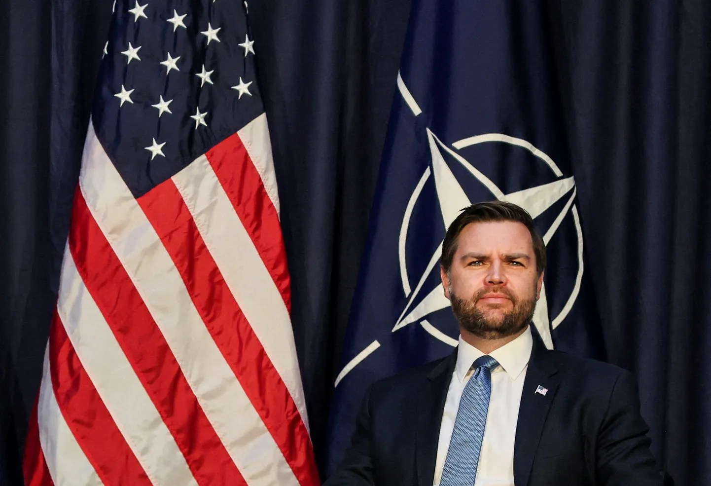 ASV viceprezidents Džeimss Deivids Venss.