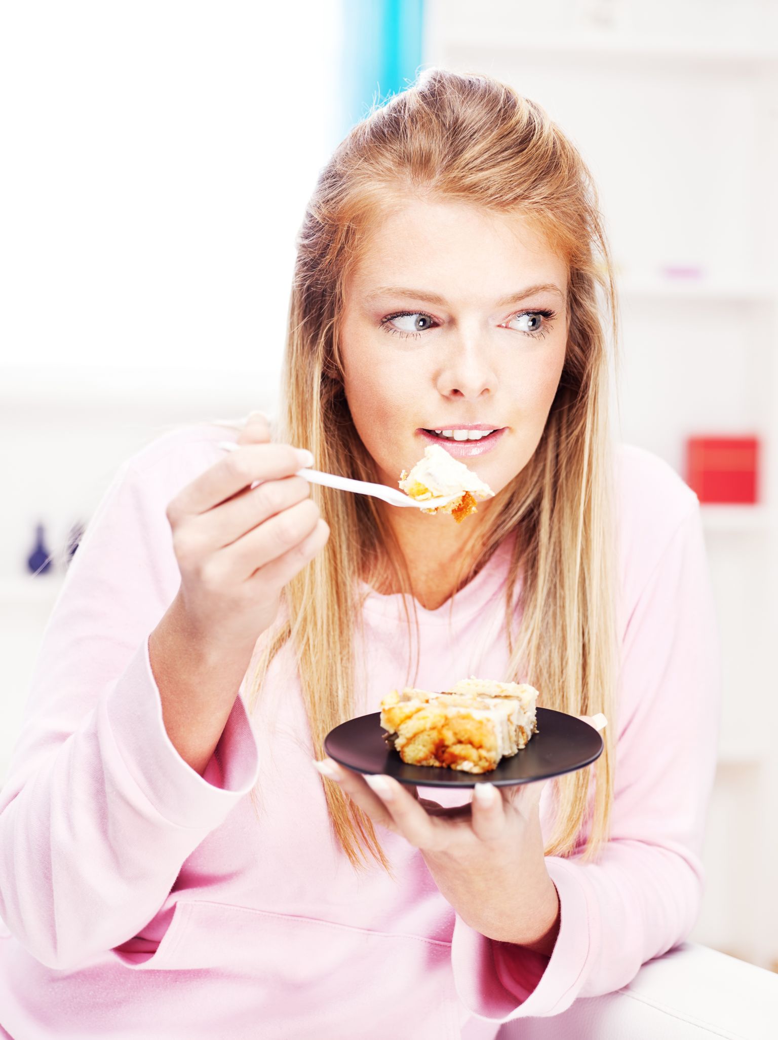 Paljudesse magusatesse toodetesse lisatud E-aine paneb bakterid soolestikus ohtralt tootma biokilet, mis nad koondab ja kaitseb halbu mikroobe isegi antibiootikumide eest.