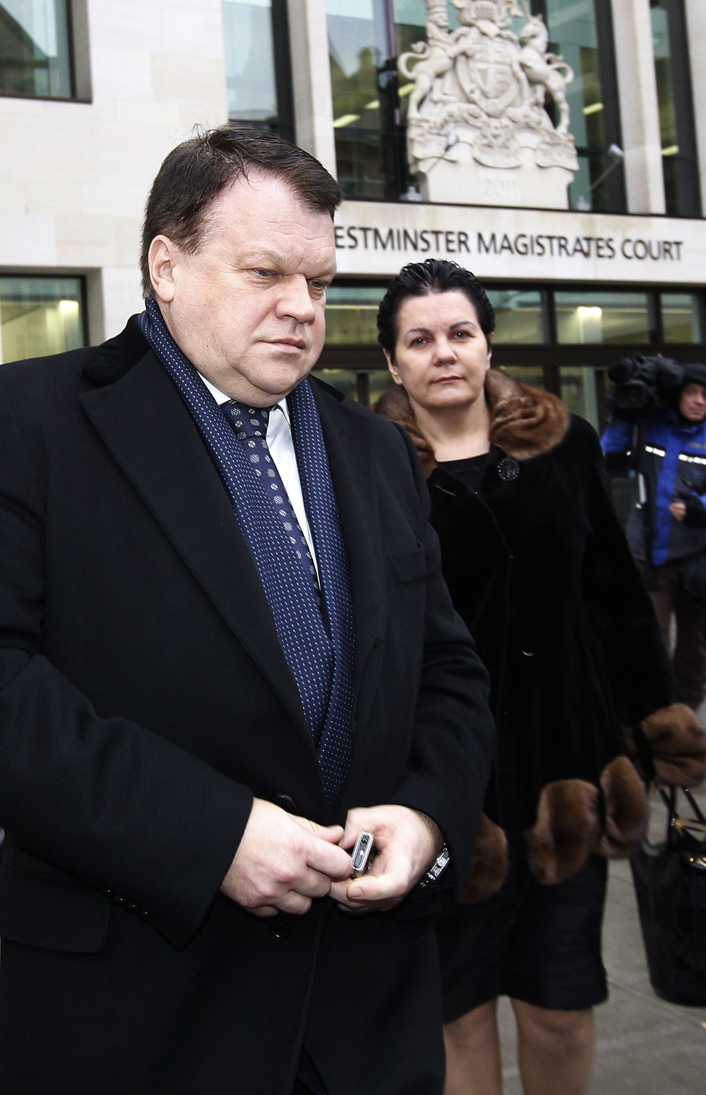 Pankrotistunud Snoras panga president Raimondas Baranauskas Londoni kohtust lahkumas.