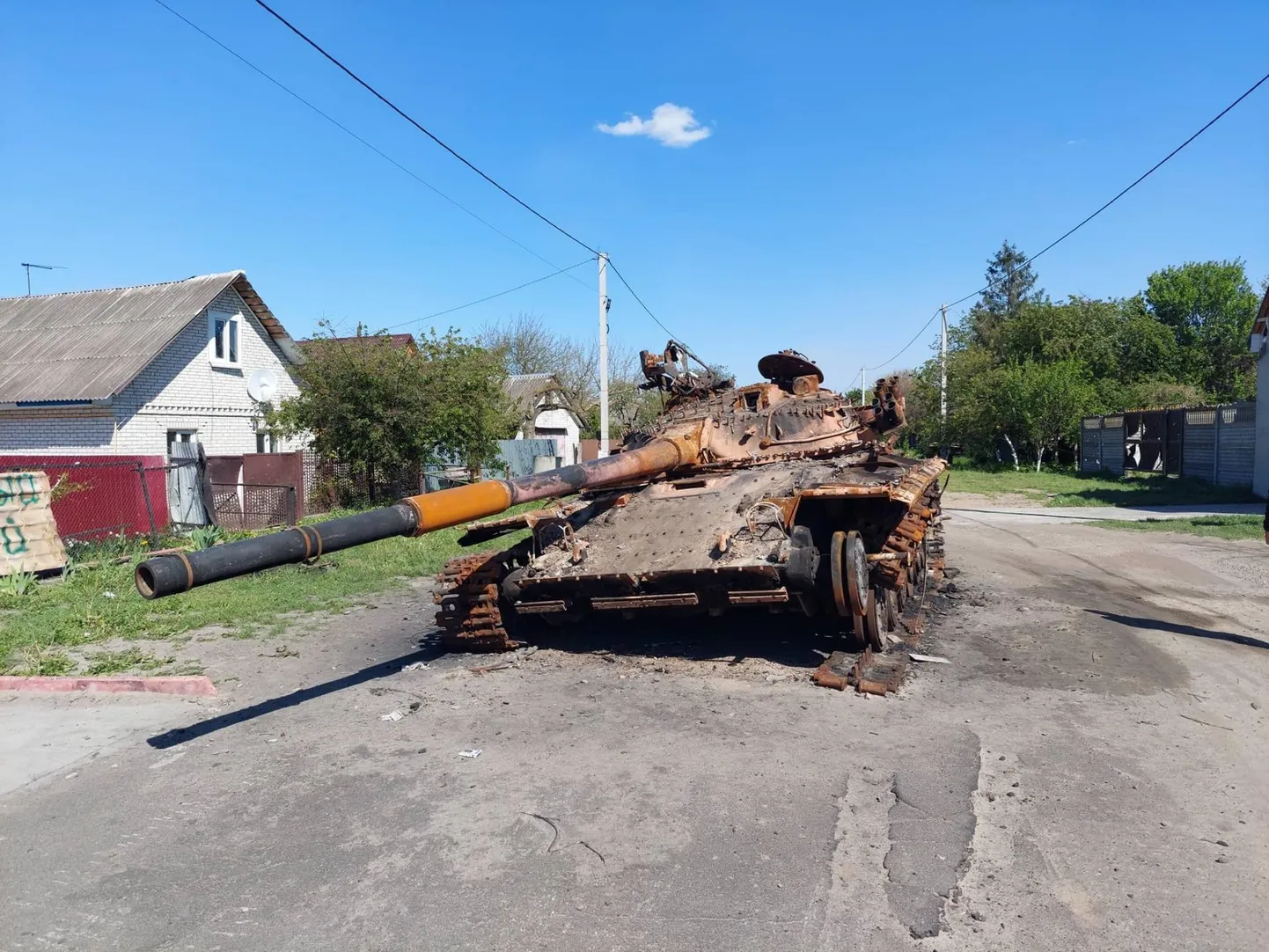 Hüljatud tank Vene-Ukraina sõja rindejoonel.