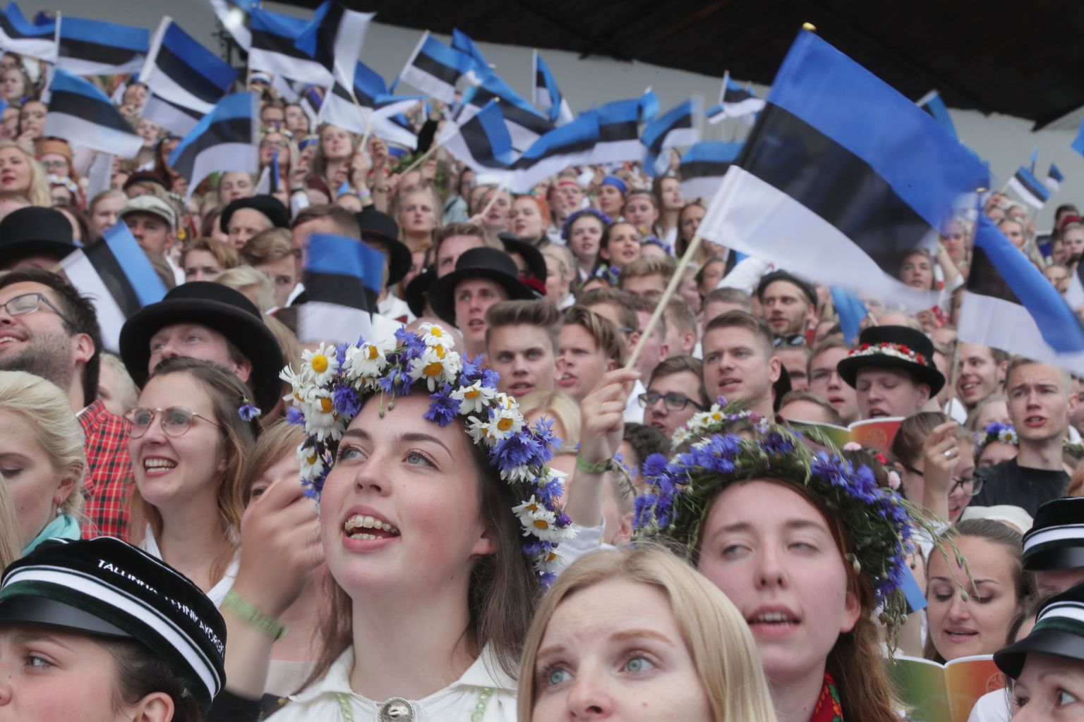 Noorte laulupidu Tallinna lauluväljakul