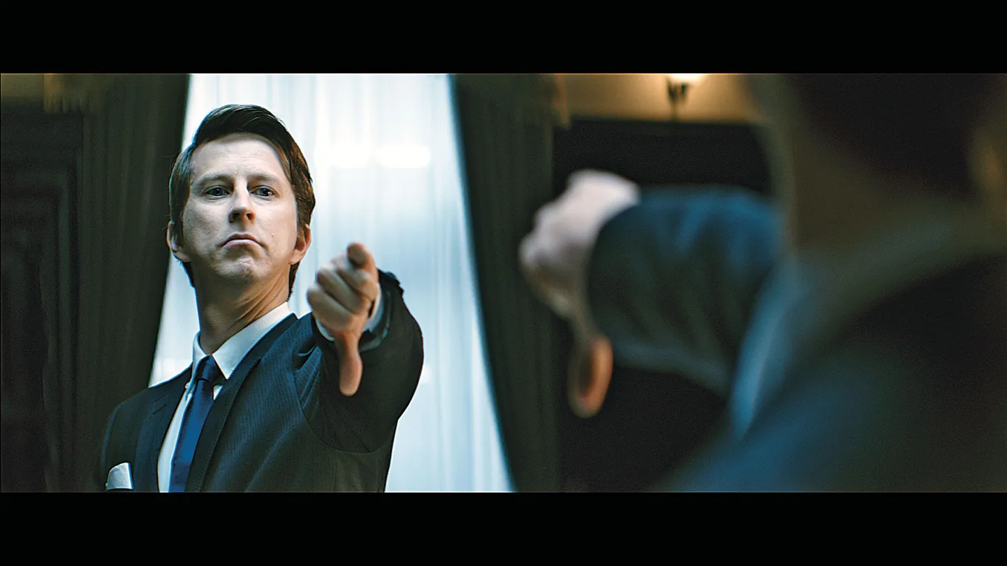 Elu või surm? John (Lee Ingleby) harjutab enne jumalaks hakkamist kätt.