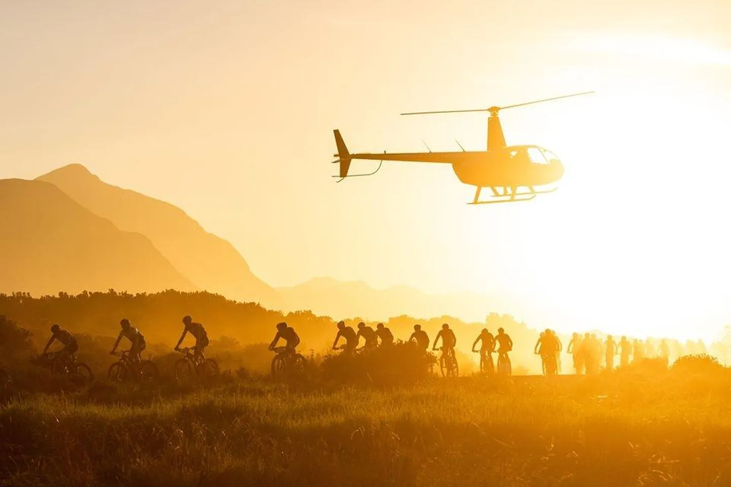 Maastikuratturite aasta üks tippsündmuseid, mitmepäevasõit Absa Cape Epic jääb sellel aastal Aafrika kuumuses pidamata.