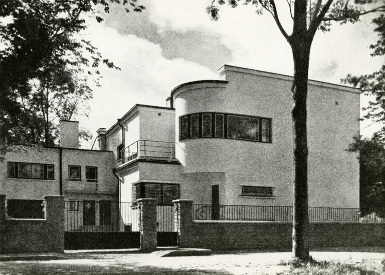 Изящная вилла 1931 г. на ул. Роозикрантси вскоре превратилась в секретную локацию для расстрелов.