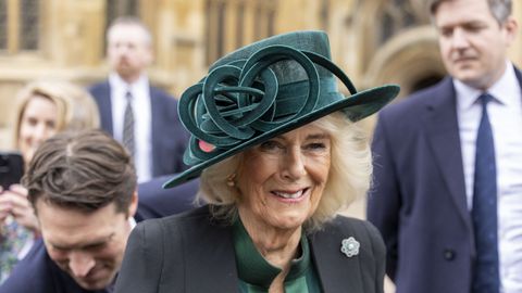 Ootamatu valik: kuninganna Camilla kandis efektset leopardimustrit