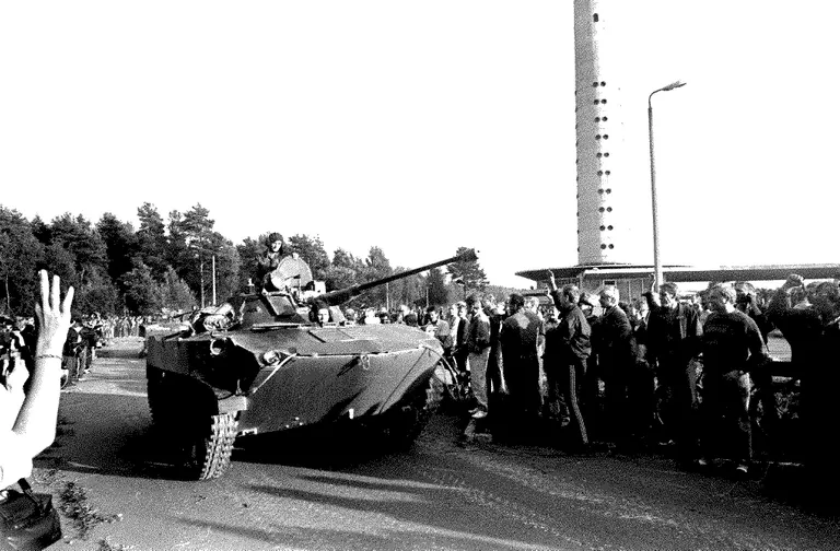 Dessantvägede lahkumine Teletorni juurest.