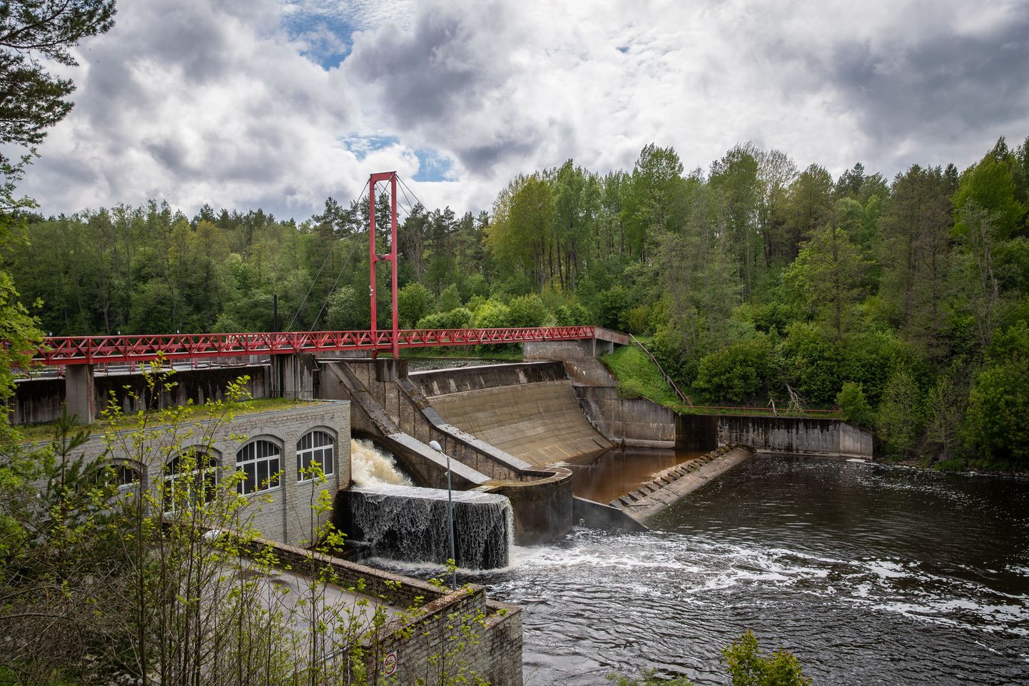 Linnamäe hüdroelektrijaam ja Jägala jõe hoiuala.